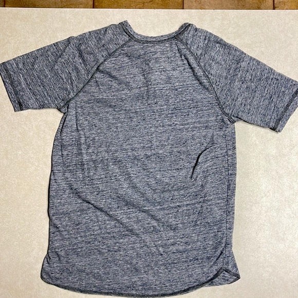 Abercrombie Kids Henley T-Shirt EUC - Picture 3 of 4